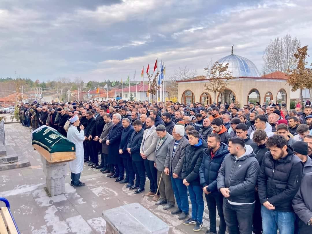 Serpil Oflaz Genç Yaşta Toprağa Verildi