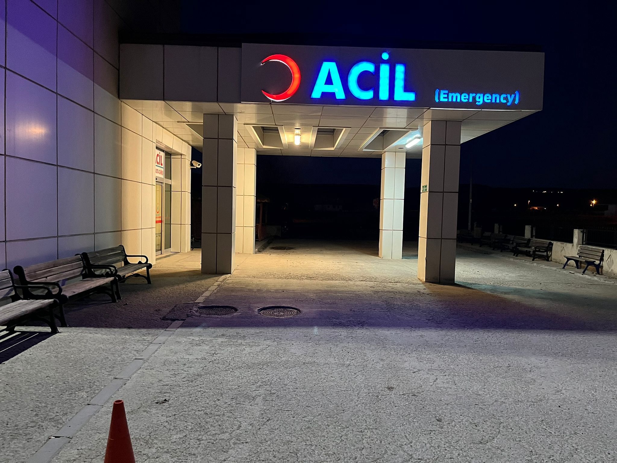 ÇERKEŞ'TE 2 AYRI KAZADA 3 KİŞİ YARALANDI